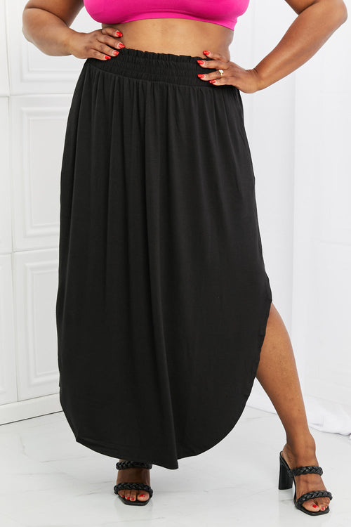 Its My Time Full Size Side Scoop Scrunch Skirt In Black / S