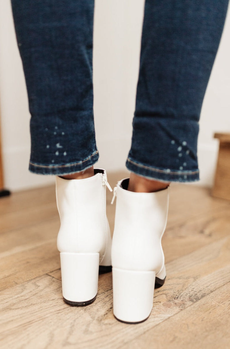 Amari Ankle Boots In White Womens