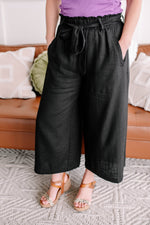 Cropped Paperbag Pants In Black