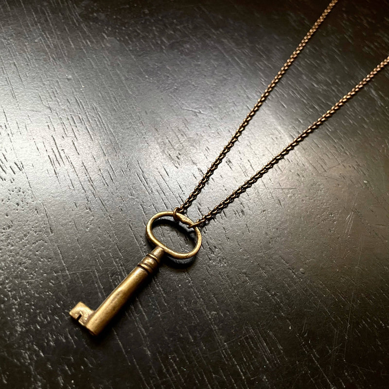 Jennifer Kahn Jewelry - New! Kahn Man: Brass Skeleton Key On Oxidized Chain