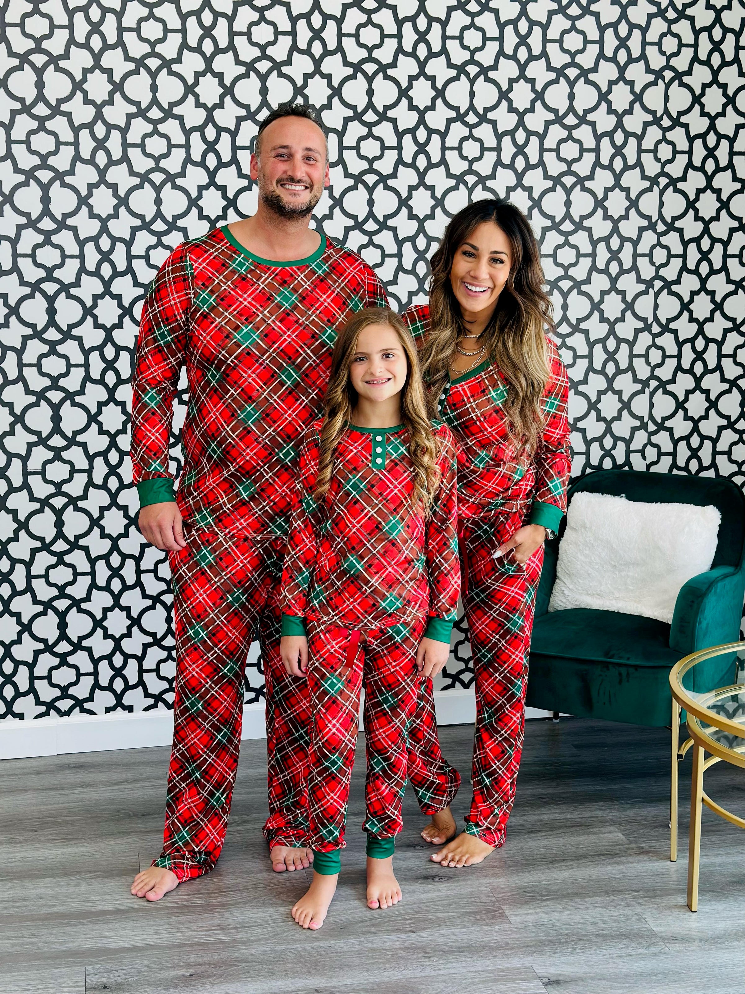 Personalized Matching Family Christmas Pajamas with Names – Cotton